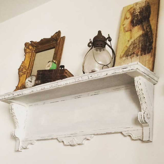 DIY: trasformare un vecchio appendiabiti in una mensola shabby chic