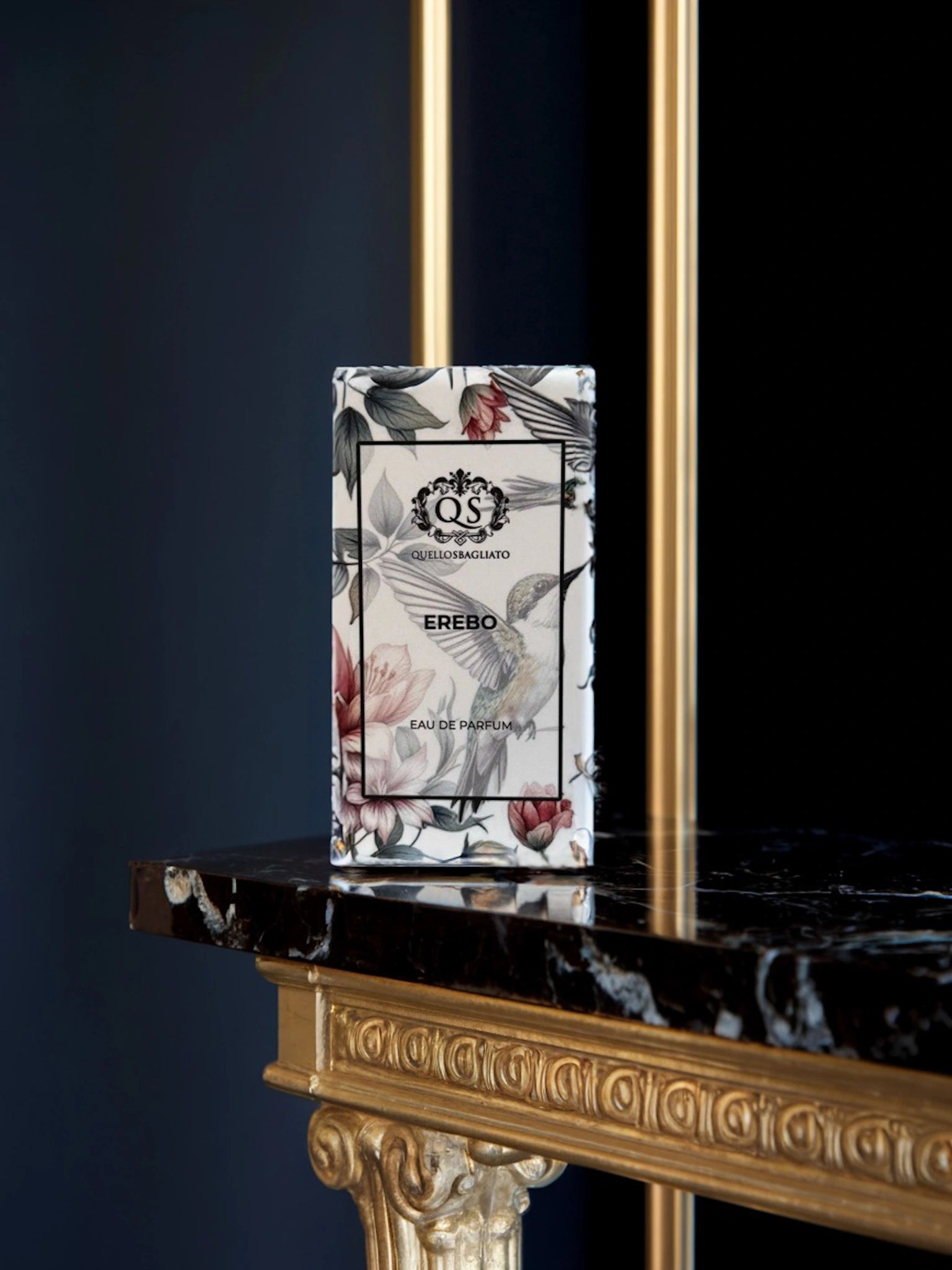Profumo di nicchia artigianale Erebo legnoso dark enigmatico Made in Italy