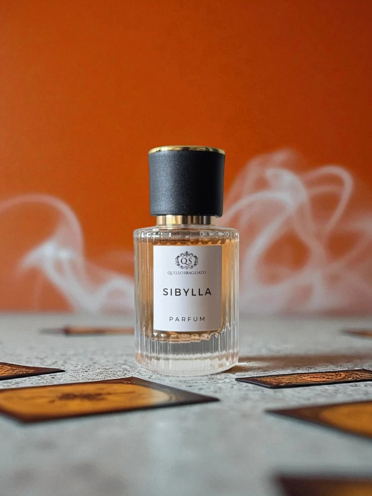 Flacone profumo Sibylla iris geranio cuoio in formato Parfum unisex di Quello Sbagliato