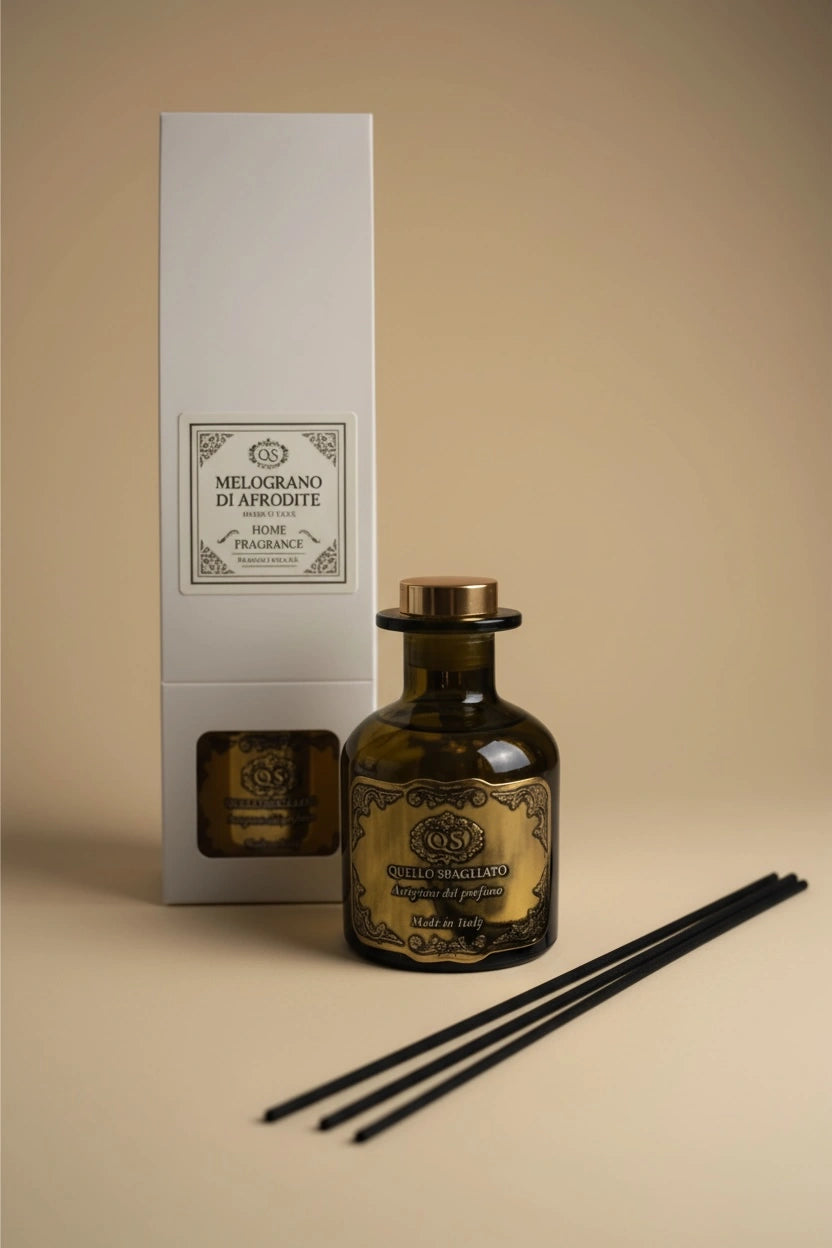 Diffusore bastoncini Melograno di Afrodite luxury 100ml vetro verde tappo oro artigianale italiano Quello Sbagliato