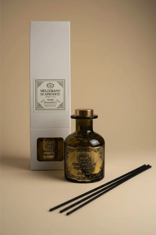 Diffusore bastoncini Melograno di Afrodite luxury 100ml vetro verde tappo oro artigianale italiano Quello Sbagliato