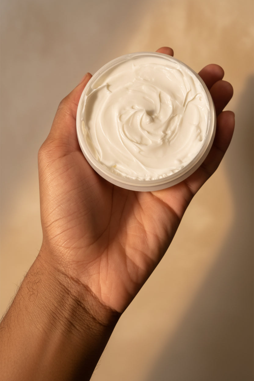 Maschera viso illuminante effetto glow acido mandelico texture