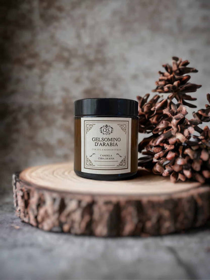 Candela formato travel 120g in cera di soia con tappo nero di Quello Sbagliato